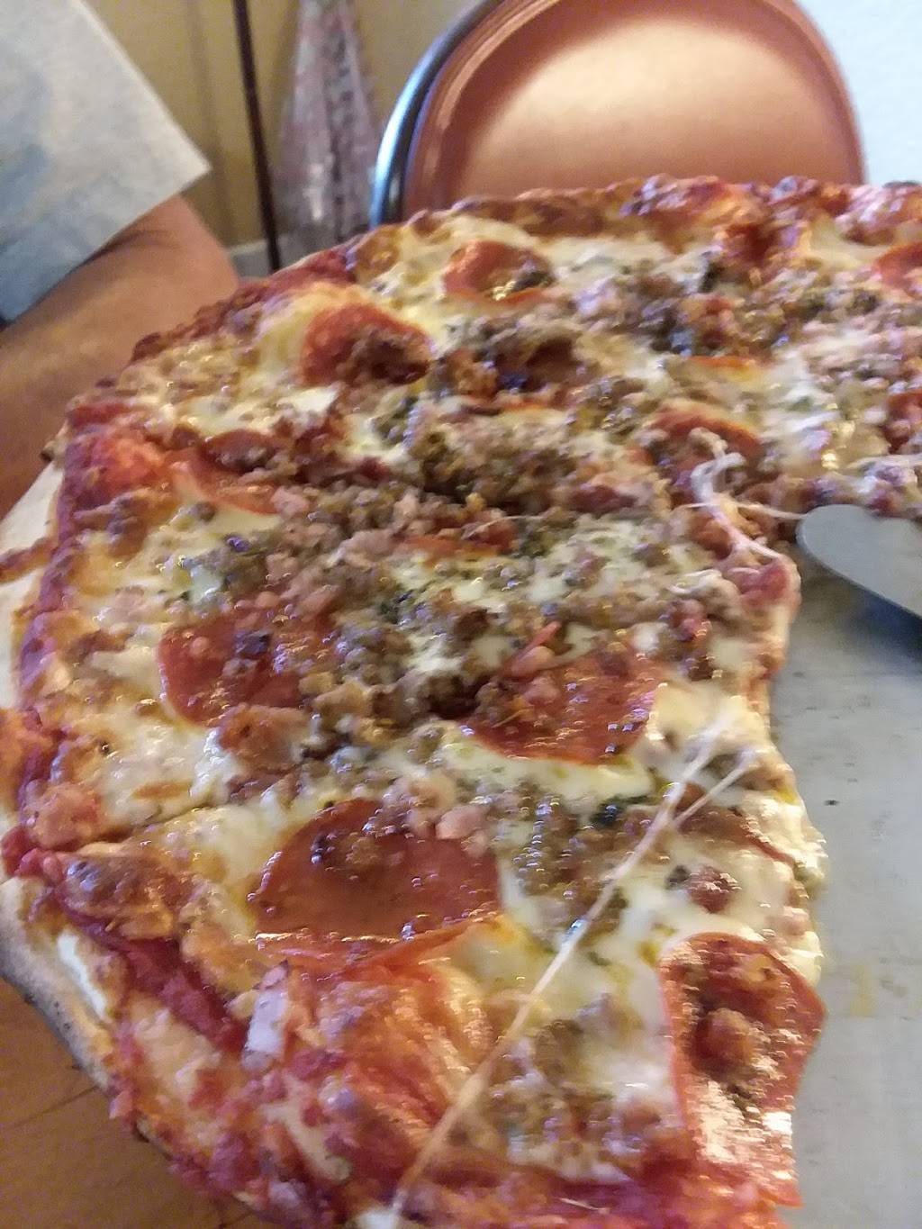 Doras Pizza | restaurant | 35562 US-27, Haines City, FL 33844, USA | 8634226474 OR +1 863-422-6474