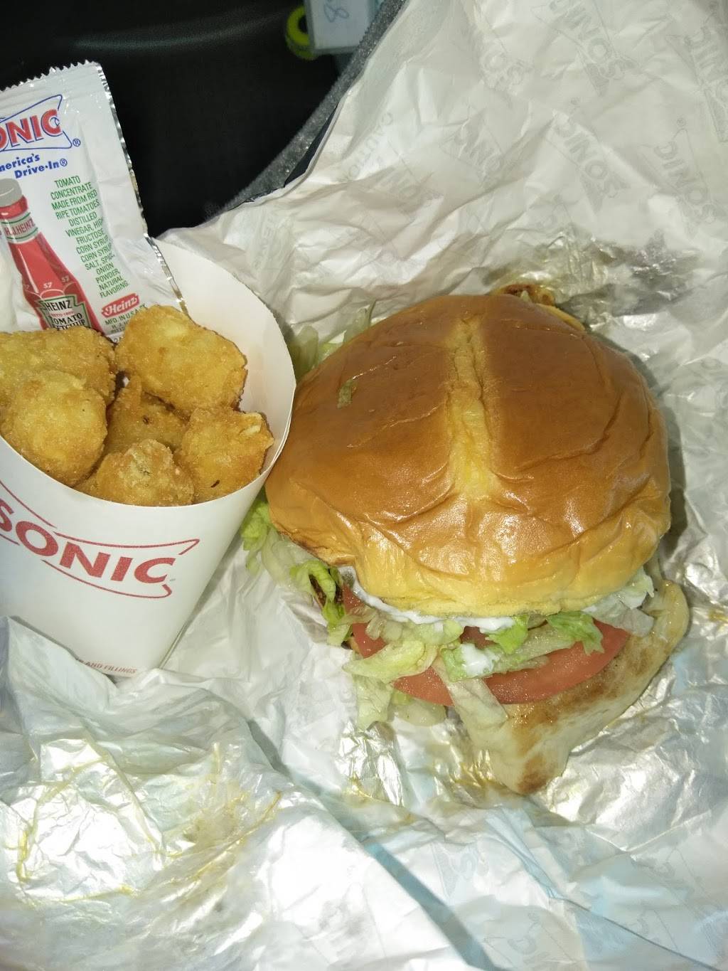 Sonic Drive-In | restaurant | 3518 S Timberline Rd, Fort Collins, CO 80525, USA | 9702260364 OR +1 970-226-0364