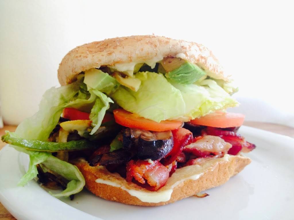 Lonchería Sarita | restaurant | Adolfo de La Huerta 5608, Manuelparedes I, 22620 Tijuana, B.C., Mexico | 016647092885 OR +52 664 709 2885