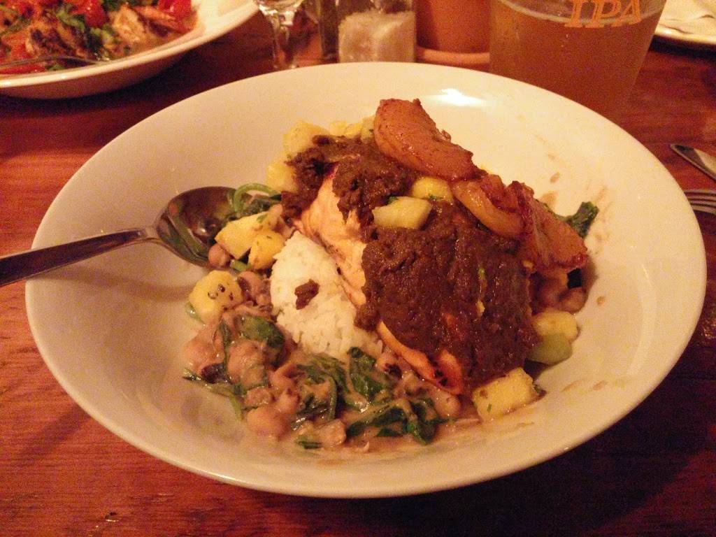 The Well Tavern + Kitchen | restaurant | 70 Main St, Wellfleet, MA 02667, USA | 5082140038 OR +1 508-214-0038