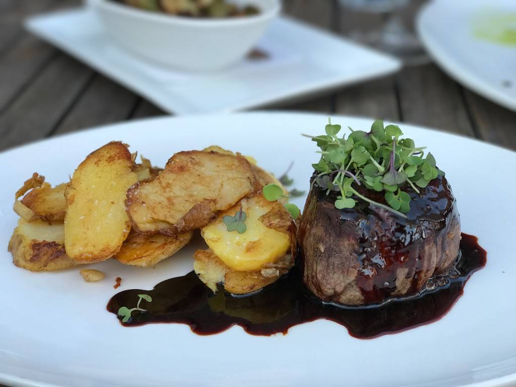 The Saddle Room | restaurant | 2559 Pratum Ave, Hoffman Estates, IL 60192, USA | 8476457500 OR +1 847-645-7500