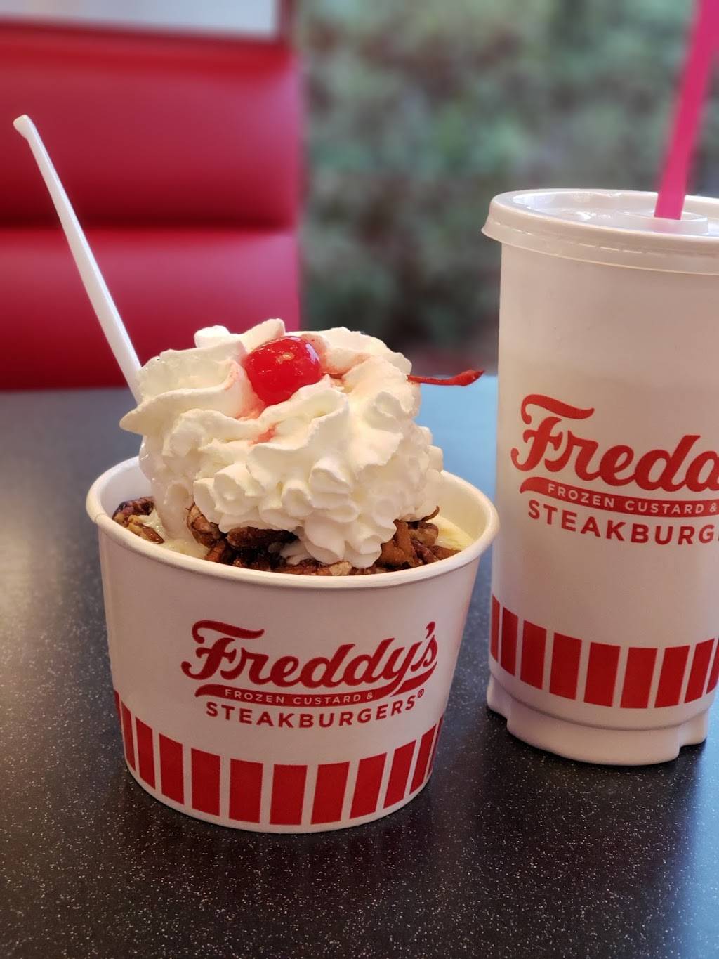 Freddys Frozen Custard & Steakburgers | restaurant | 3660 Jonathan Moore Pike, Columbus, IN 47201, USA | 8127990509 OR +1 812-799-0509