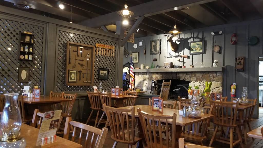 Cracker Barrel Old Country Store | restaurant | 6020 Interstate 55 North Frontage Rd, Jackson, MS 39211, USA | 6019771055 OR +1 601-977-1055