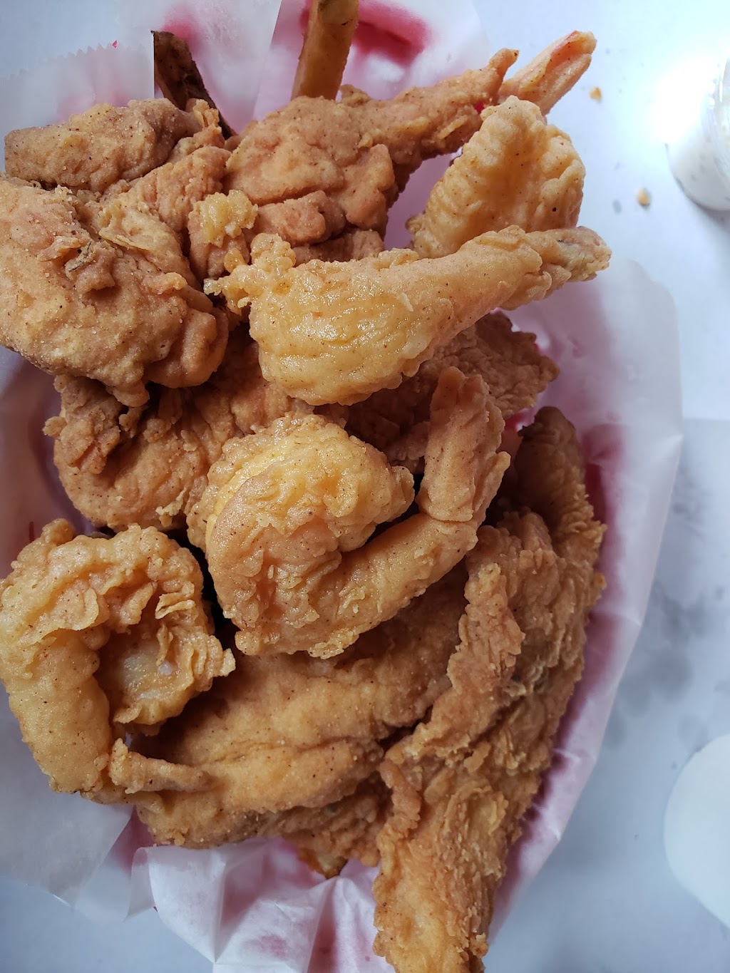 Pier 88 Boiling Seafood & Bar Las Vegas | restaurant | 5825 Spring Mountain Rd, Las Vegas, NV 89146, USA | 7024763888 OR +1 702-476-3888