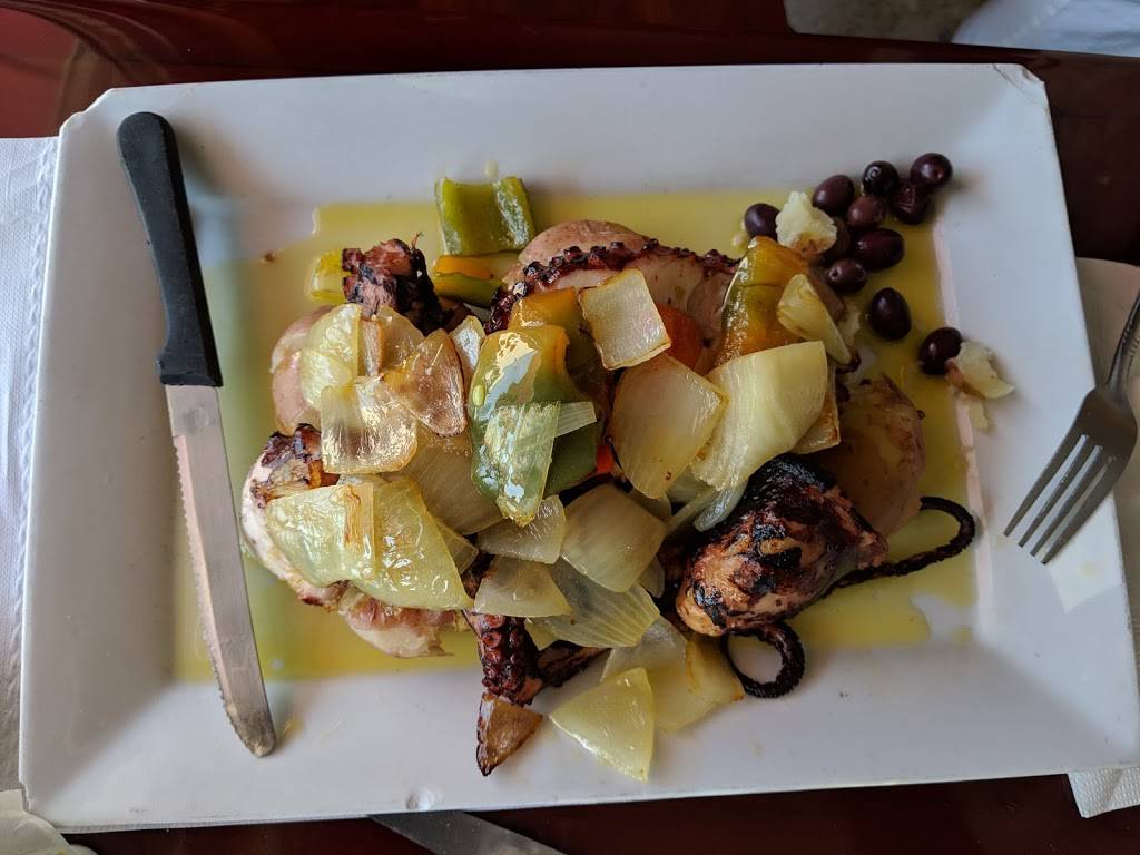 Restaurante Algarve | restaurant | 128 County St, New Bedford, MA 02744, USA | 5088585043 OR +1 508-858-5043