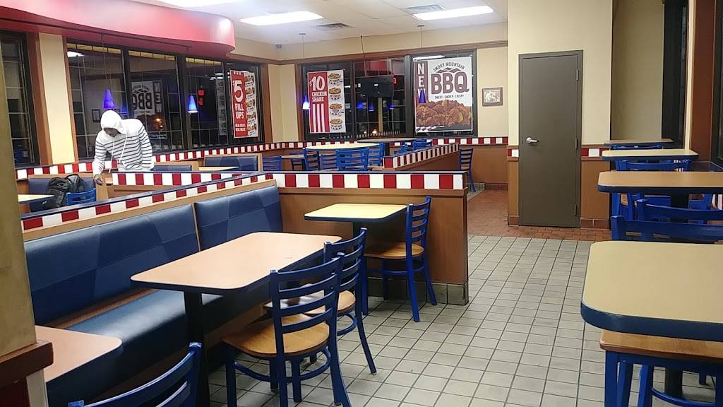 KFC | restaurant | 4349 E 211th St, Matteson, IL 60443, USA | 7087485200 OR +1 708-748-5200