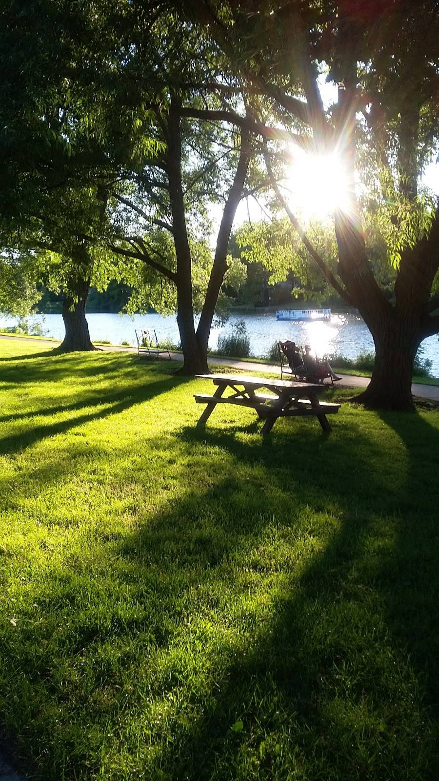 Boat House Patio | restaurant | 30 York St, Stratford, ON N5A 1A1, Canada | 5192717739 OR +1 519-271-7739