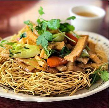 Maison Kim Thoa | restaurant | 1088 Rue Desserte O, Laval, QC H7X 4C9, Canada | 5145163332 OR +1 514-516-3332