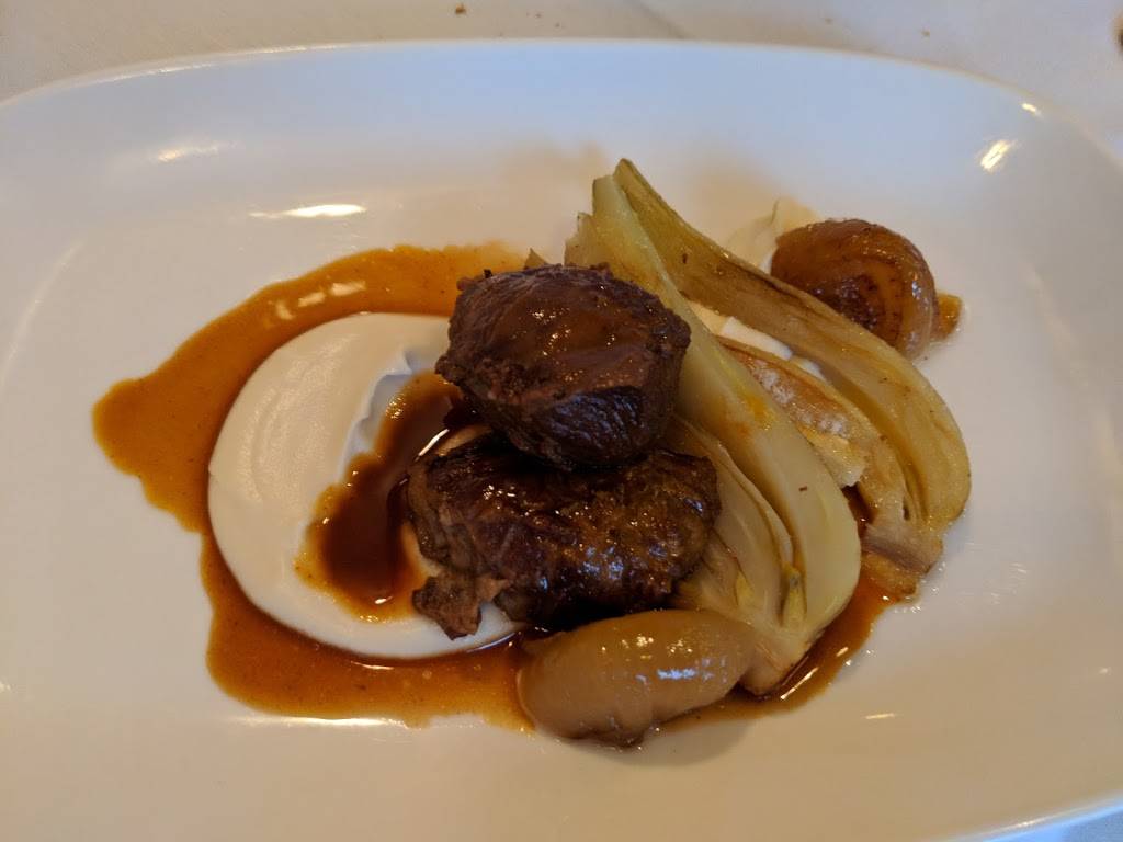 Schoolhouse At Canndondale | restaurant | 34 Cannon Rd, Wilton, CT 06897, USA | 2038349816 OR +1 203-834-9816