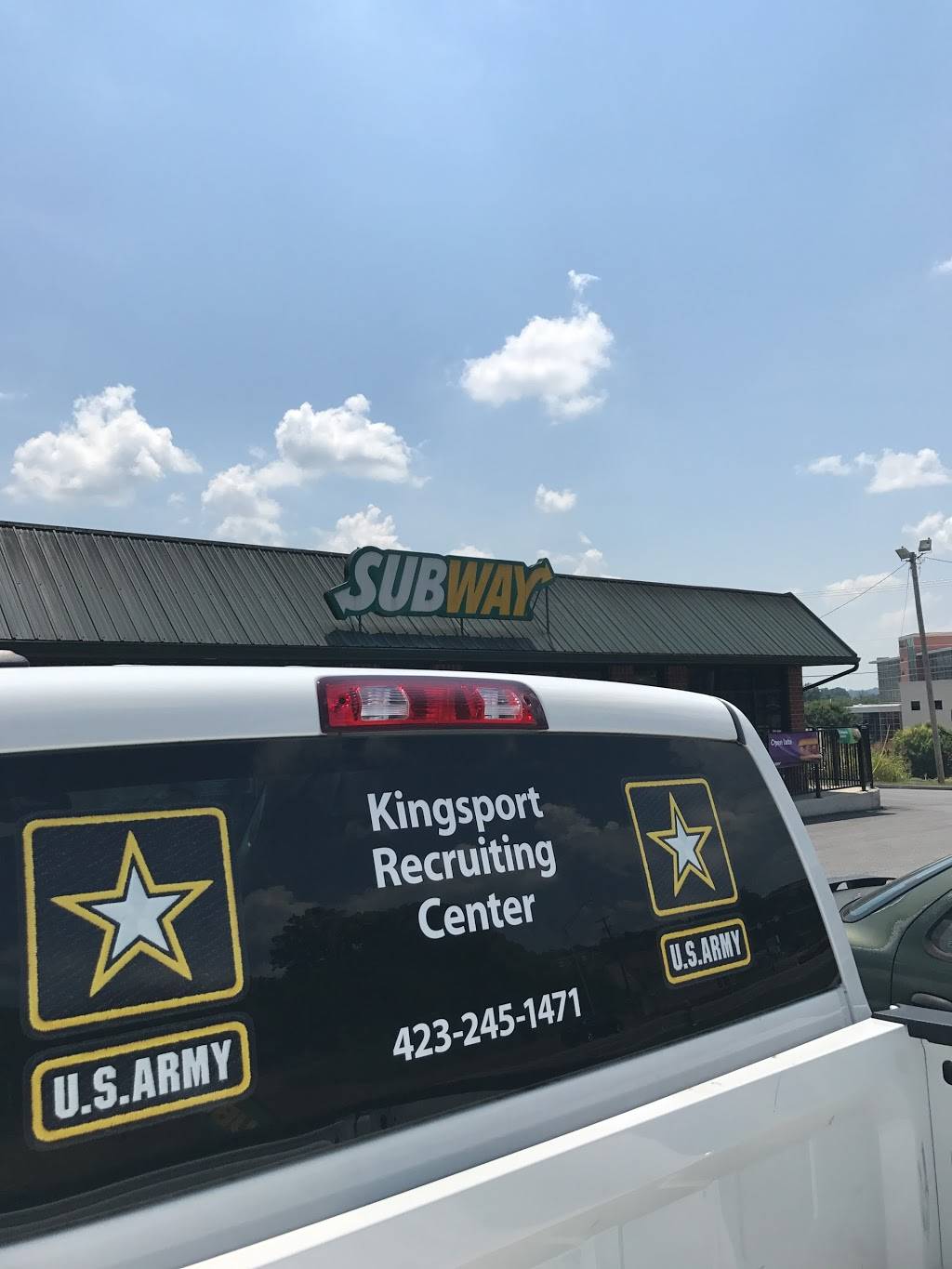 Subway | restaurant | 109 E Stone Dr, Kingsport, TN 37660, USA | 4237650062 OR +1 423-765-0062