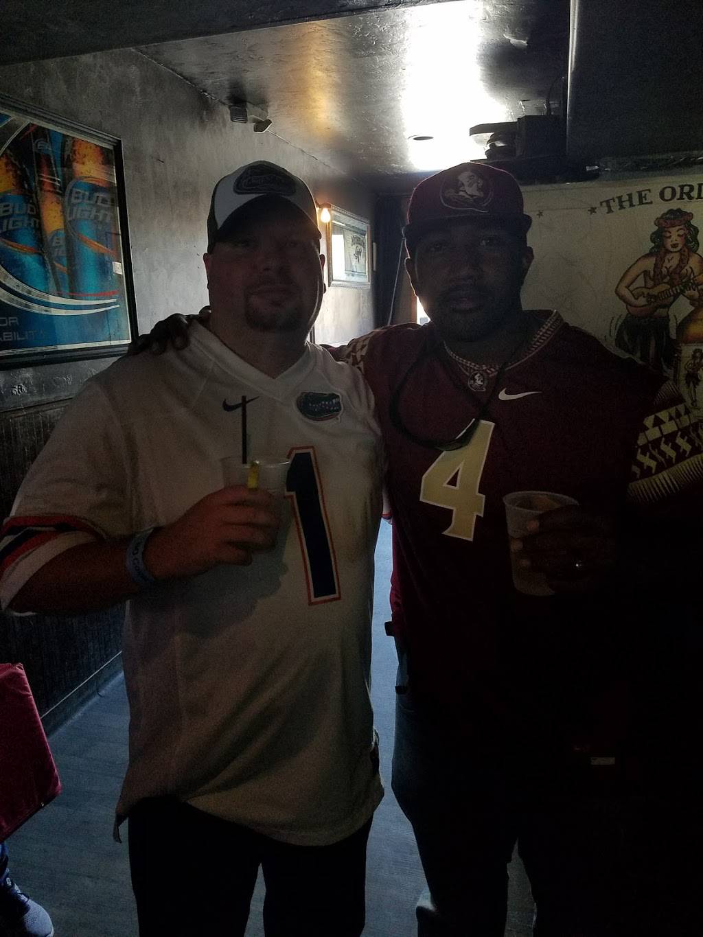 Grog House Bar & Grill | restaurant | 1718 W University Ave, Gainesville, FL 32603, USA | 3523787033 OR +1 352-378-7033