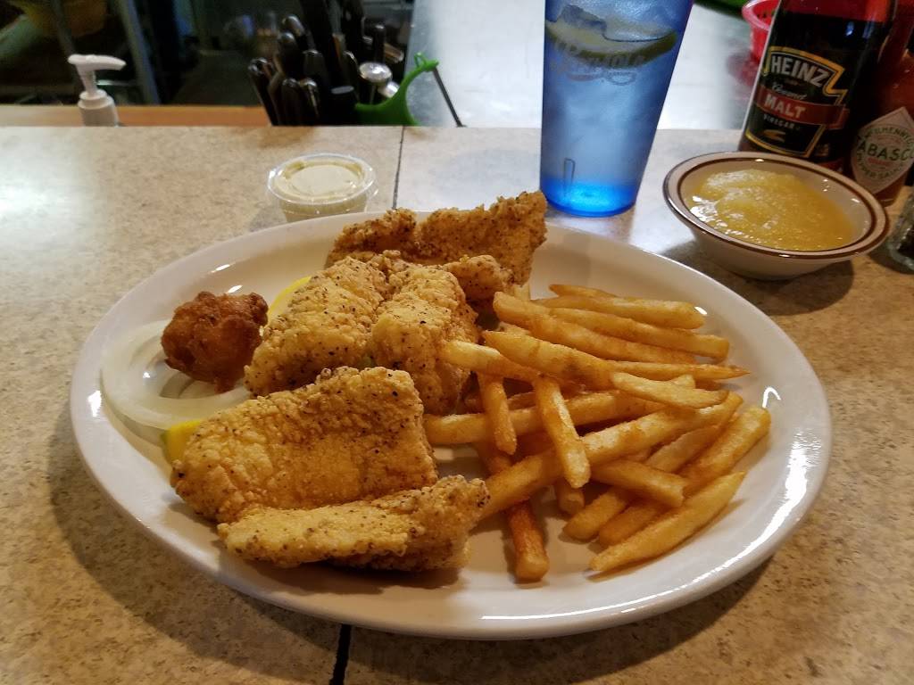 Marys Restaurant Catfish & More | restaurant | 32331 MO-MM, Warsaw, MO 65355, USA | 6604383475 OR +1 660-438-3475