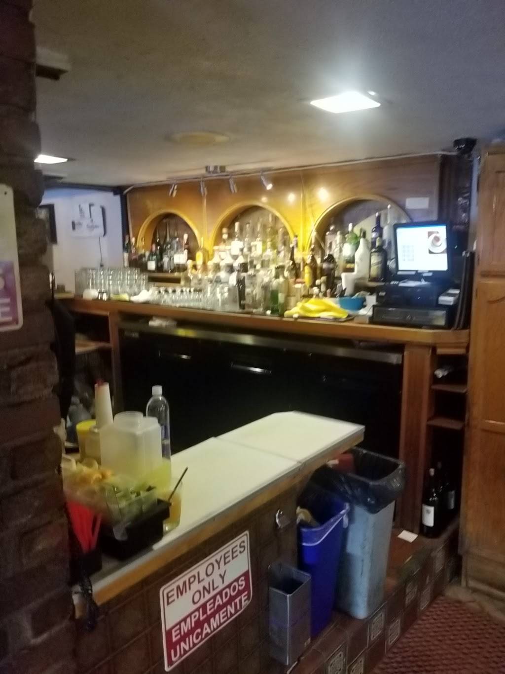 Mucho Mas | restaurant | 10405 Burbank Blvd, North Hollywood, CA 91601, USA | 8189800300 OR +1 818-980-0300