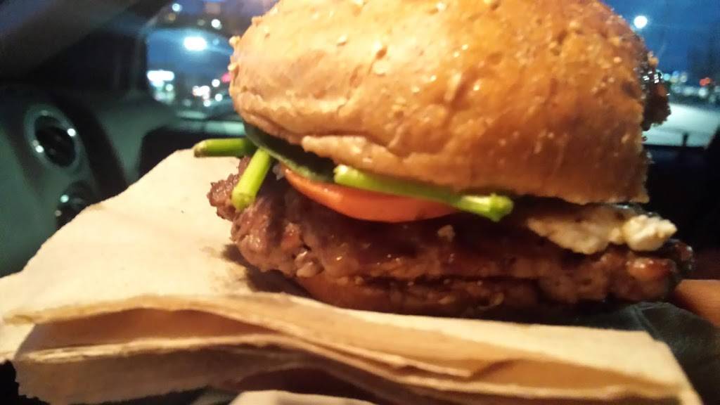 Smashburger | restaurant | 9409 Shelbyville Rd, Louisville, KY 40222, USA | 5023264141 OR +1 502-326-4141