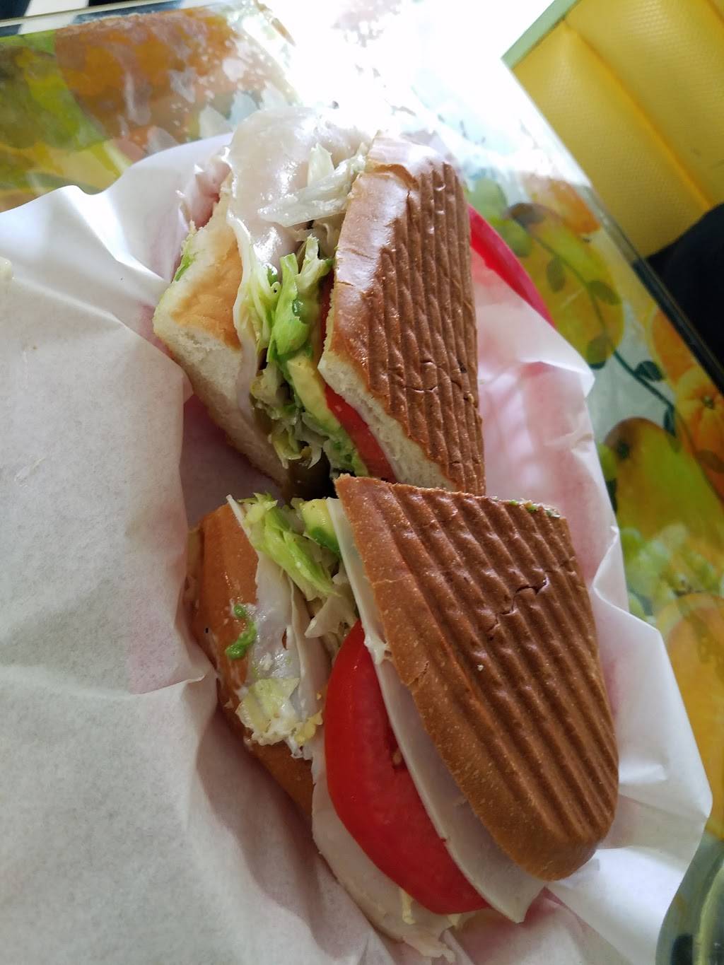 Arco Iris Juice Bar & Restaurant | restaurant | 610 S Oxnard Blvd, Oxnard, CA 93030, USA | 8054879967 OR +1 805-487-9967