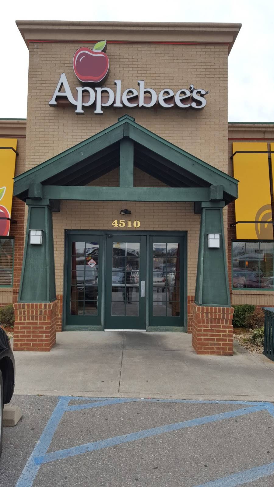 Applebees Grill + Bar | restaurant | 4510 Challenger Ave NE, Roanoke, VA 24012, USA | 5409770251 OR +1 540-977-0251