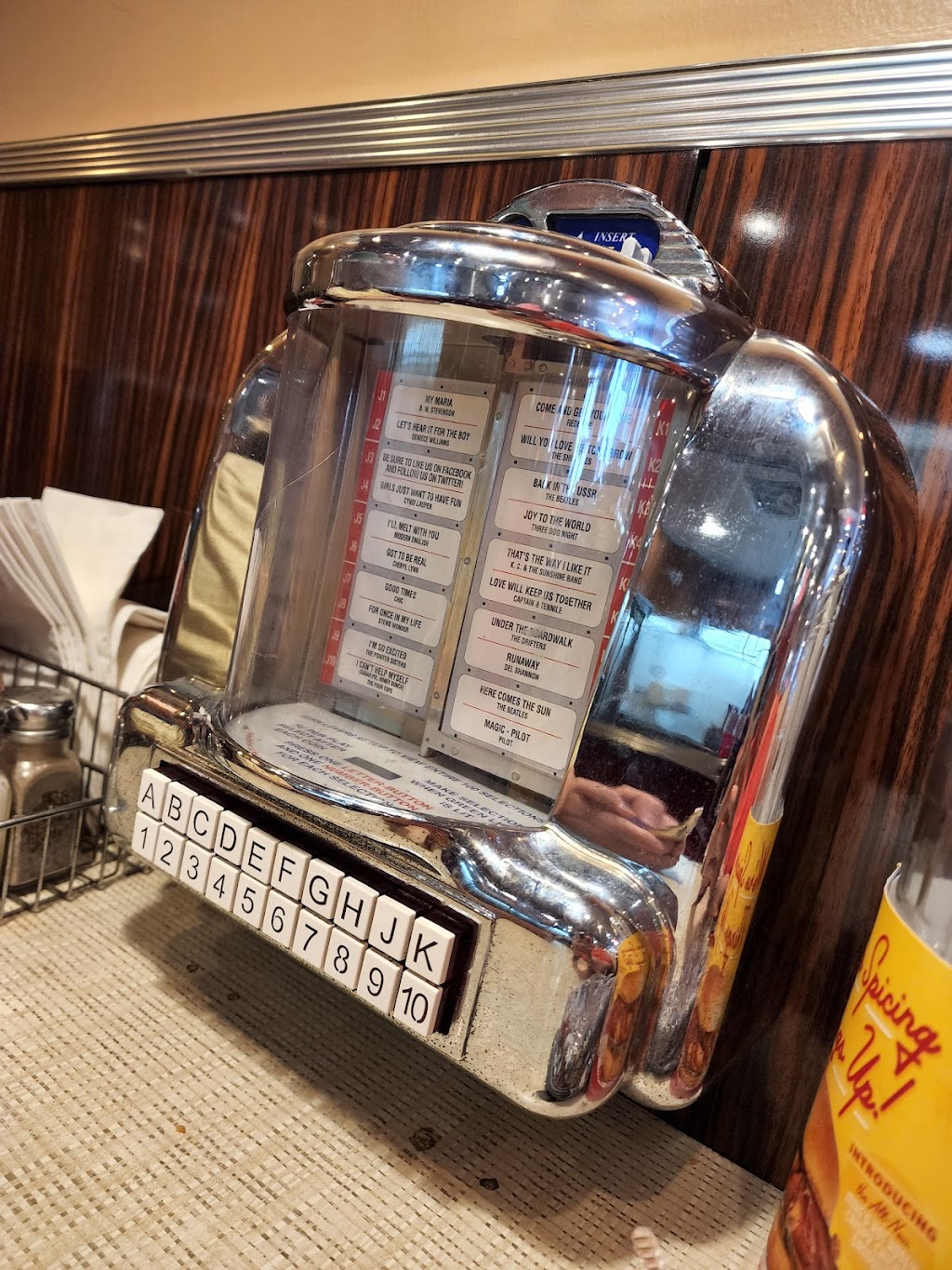 Johnny Rockets | restaurant | 3300 W Expy 83, McAllen, TX 78501, USA | 9566306099 OR +1 956-630-6099