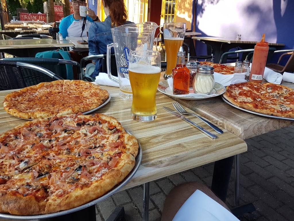 Stratengers | restaurant | 1130 Queen St E, Toronto, ON M4M 1K9, Canada | 4164668934 OR +1 416-466-8934