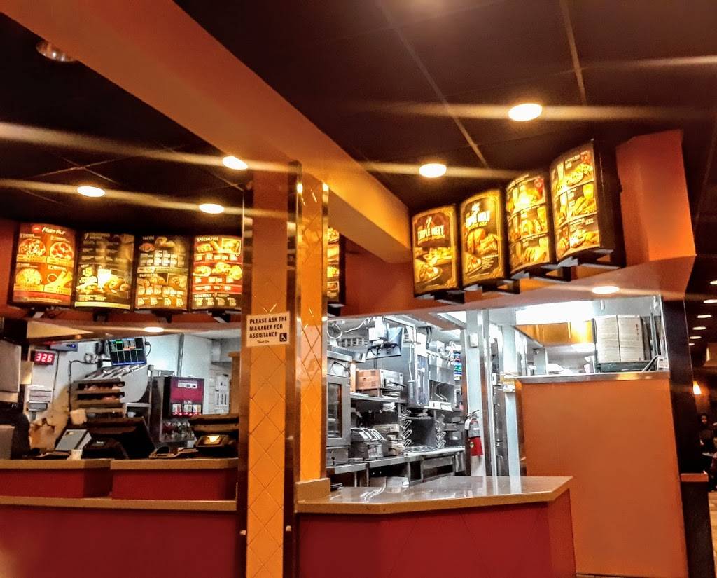 Taco Bell | meal takeaway | 11001 Atlantic Ave, Lynwood, CA 90262, USA | 3106357321 OR +1 310-635-7321
