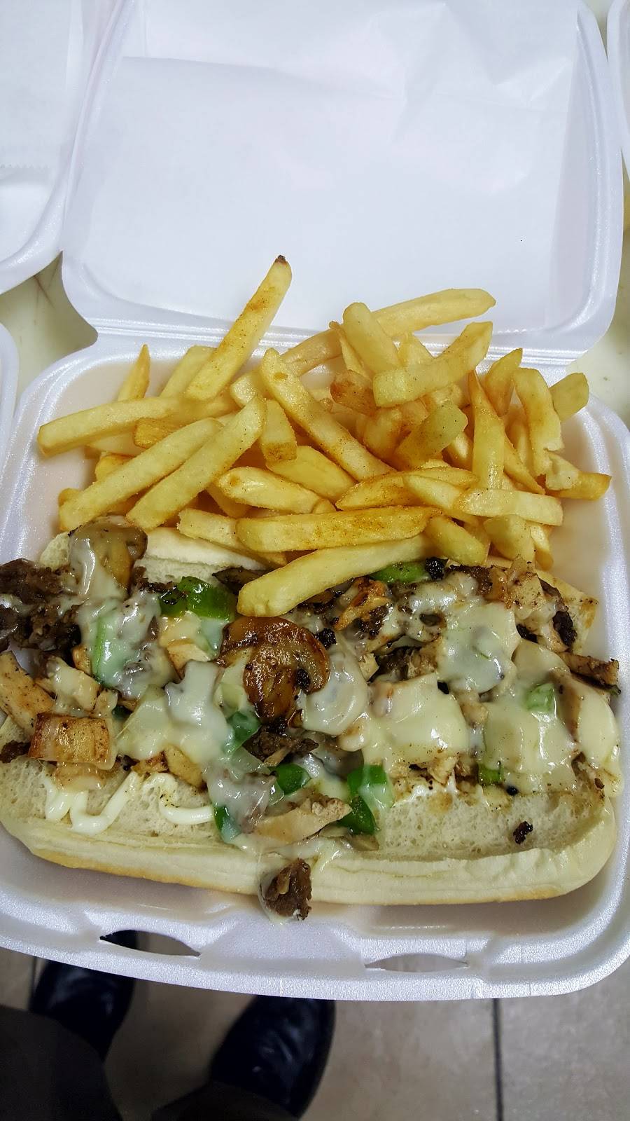 Omars Seafood & Grill | restaurant | 12520 St Clair Ave, Cleveland, OH 44108, USA | 2164512098 OR +1 216-451-2098