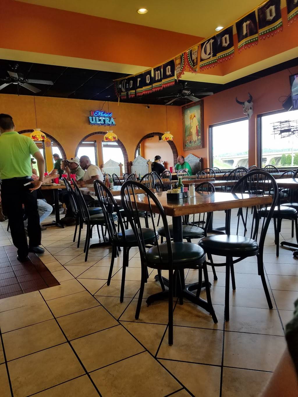 Pancho Villa Grill | restaurant | 233 Long Hollow Pike, Goodlettsville, TN 37072, USA | 6158552955 OR +1 615-855-2955