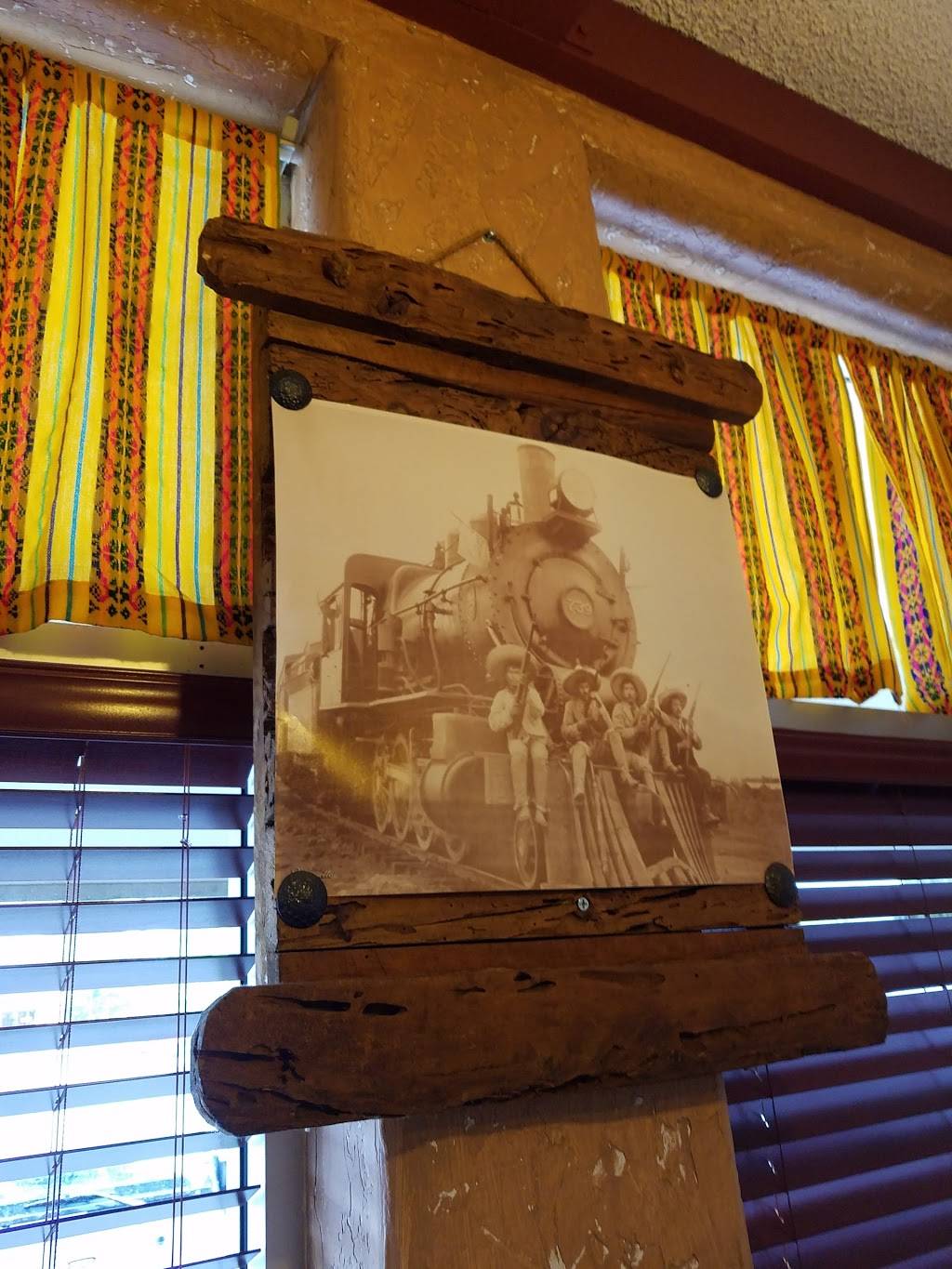 La Hacienda Mexican Restaurant | restaurant | 1160 1st St, Gilroy, CA 95020, USA | 4088484133 OR +1 408-848-4133