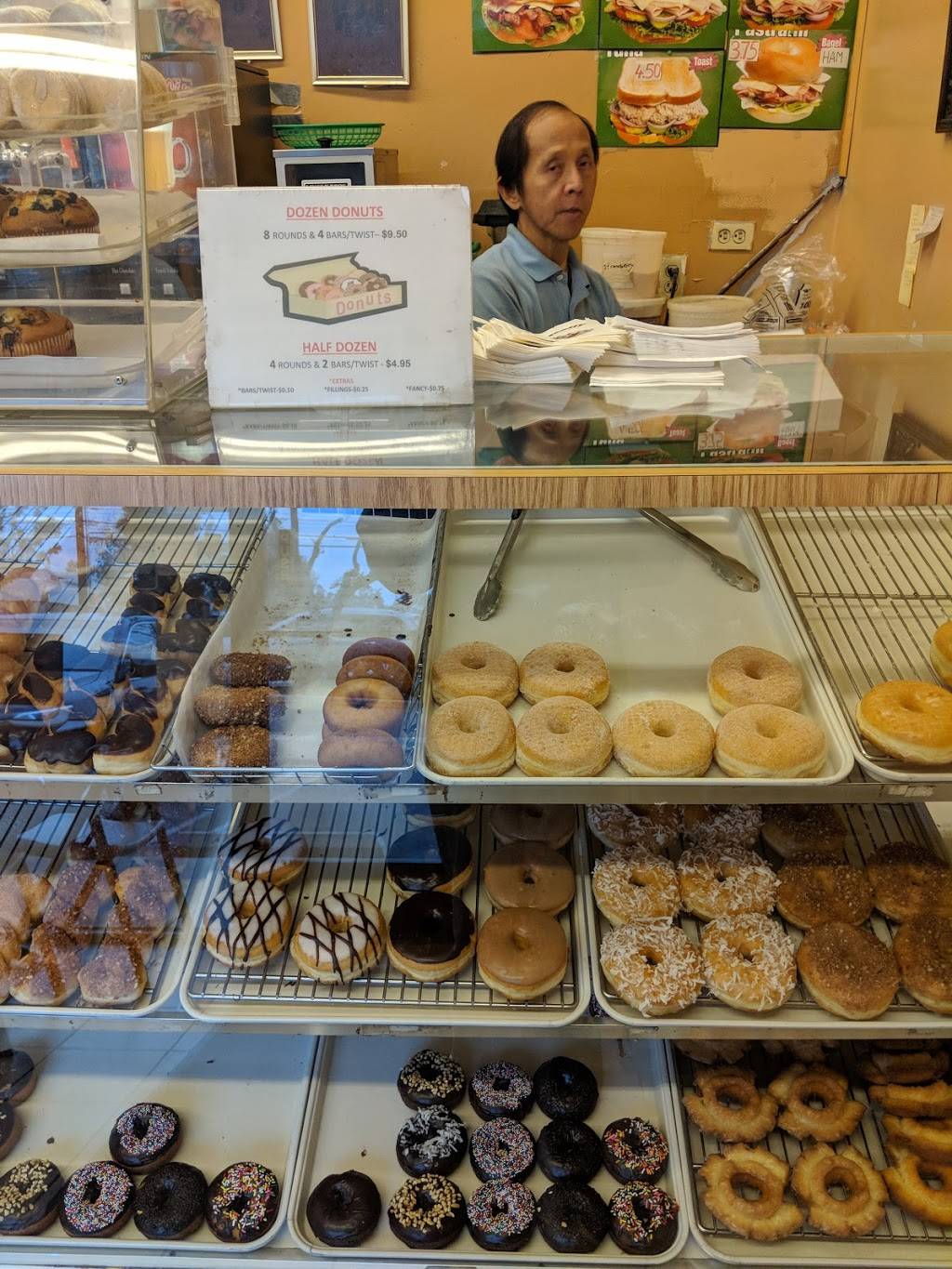 Sams Donuts | restaurant | 2641 N Grand Ave, Santa Ana, CA 92705, USA | 7143862240 OR +1 714-386-2240