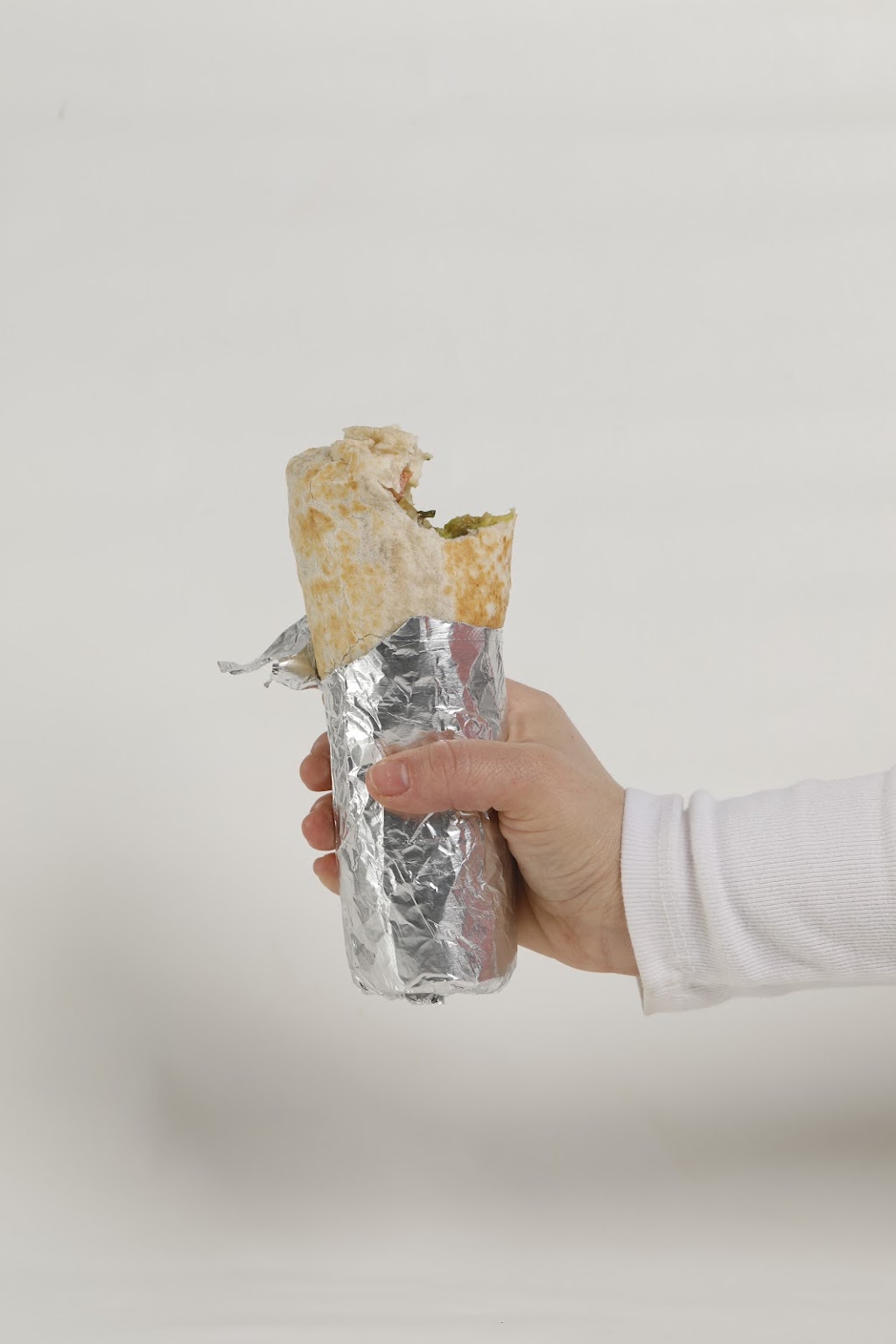 Guapas Mexican Grill | restaurant | 101 Oyster Point Blvd suite 106, South San Francisco, CA 94080, USA | 6507458042 OR +1 650-745-8042