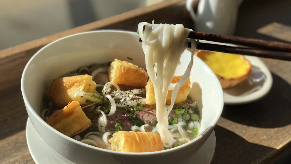 Ngon Appetit! | restaurant | 1991 Brownsboro Rd, Louisville, KY 40206, USA | 5028223377 OR +1 502-822-3377