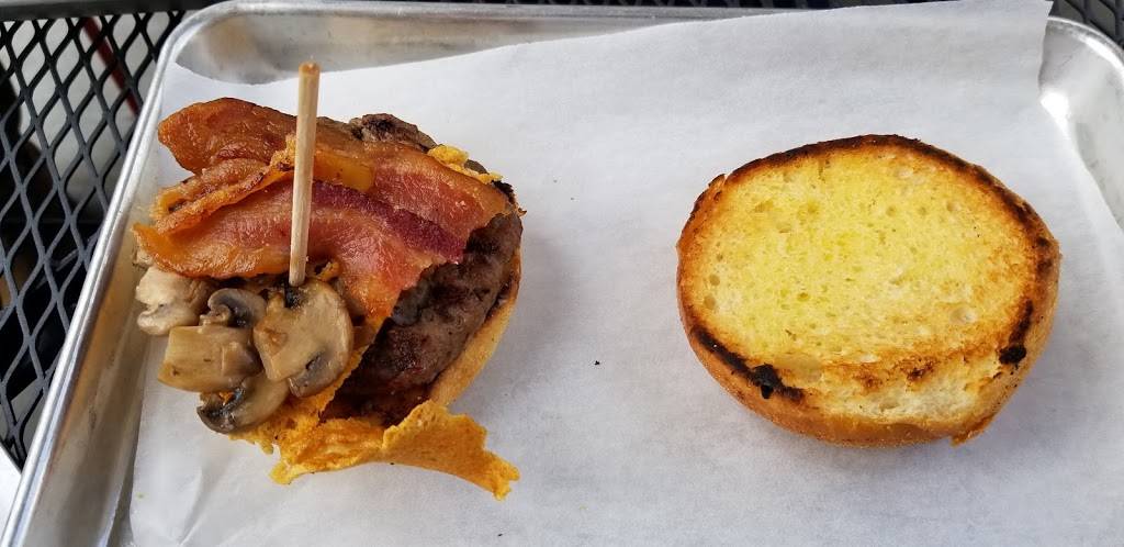 The Grind Burger Bar & Tap Room | restaurant | 7500 W Stacy Rd #150, McKinney, TX 75070, USA | 4696317330 OR +1 469-631-7330