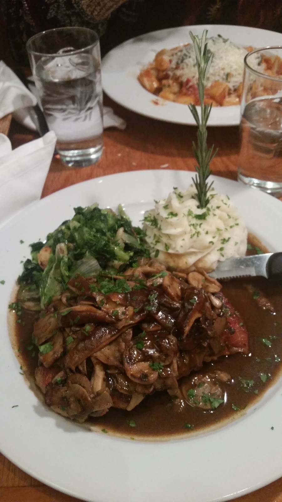 Osteria Giotto | restaurant | 21 Midland Ave, Montclair, NJ 07042, USA | 9737460111 OR +1 973-746-0111