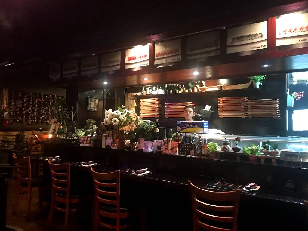 Happy Roll | restaurant | 2118 Willow Pass Rd #200, Concord, CA 94520, USA | 9256851605 OR +1 925-685-1605