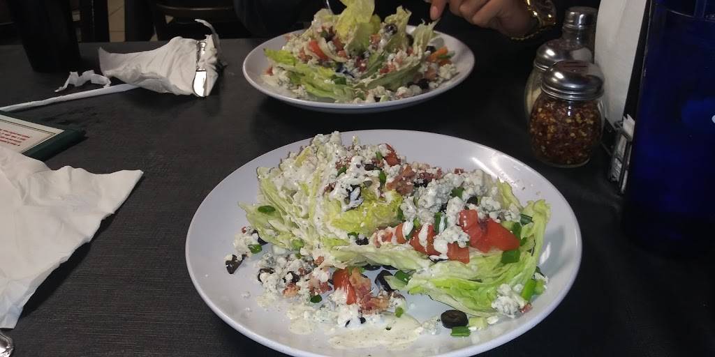 Lorenzos Italian Restaurant & Pizzeria | restaurant | 222 Orange Ave, Fort Pierce, FL 34950, USA | 7724605445 OR +1 772-460-5445