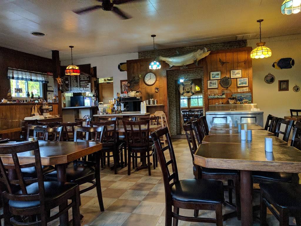 Off Shore Pier | restaurant | 637 3rd Avenue Extension, Rensselaer, NY 12144, USA | 5182839880 OR +1 518-283-9880