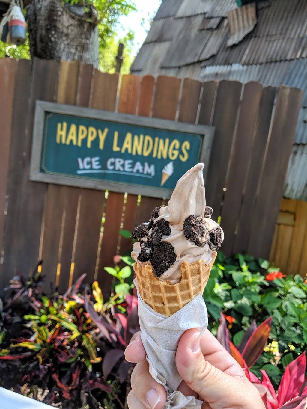 Happy Landings Ice Cream | restaurant | Disneys Typhoon Lagoon, Orlando, FL 32830, USA | 4079393463 OR +1 407-939-3463