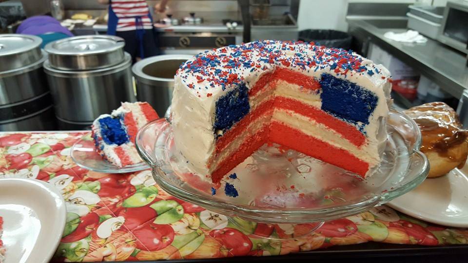 Bettys Pantry Restaurant & Catering | restaurant | 102 Main St E West, Ottertail, MN 56571, USA | 2183673088 OR +1 218-367-3088