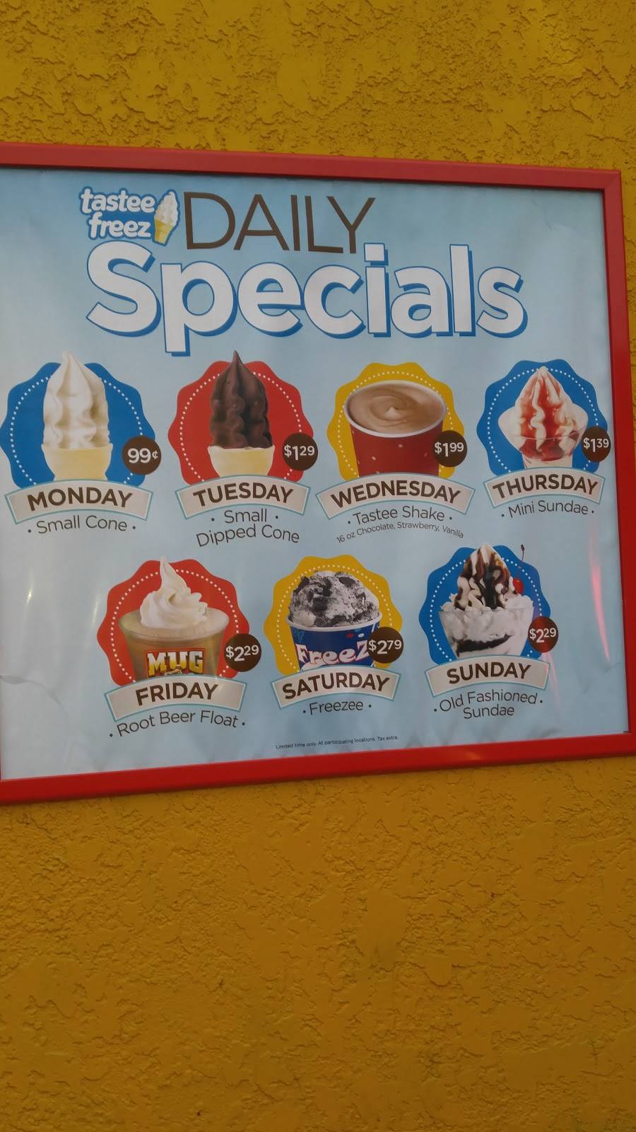 Wienerschnitzel | restaurant | 10221 Artesia Blvd, Bellflower, CA 90706, USA | 5628665596 OR +1 562-866-5596