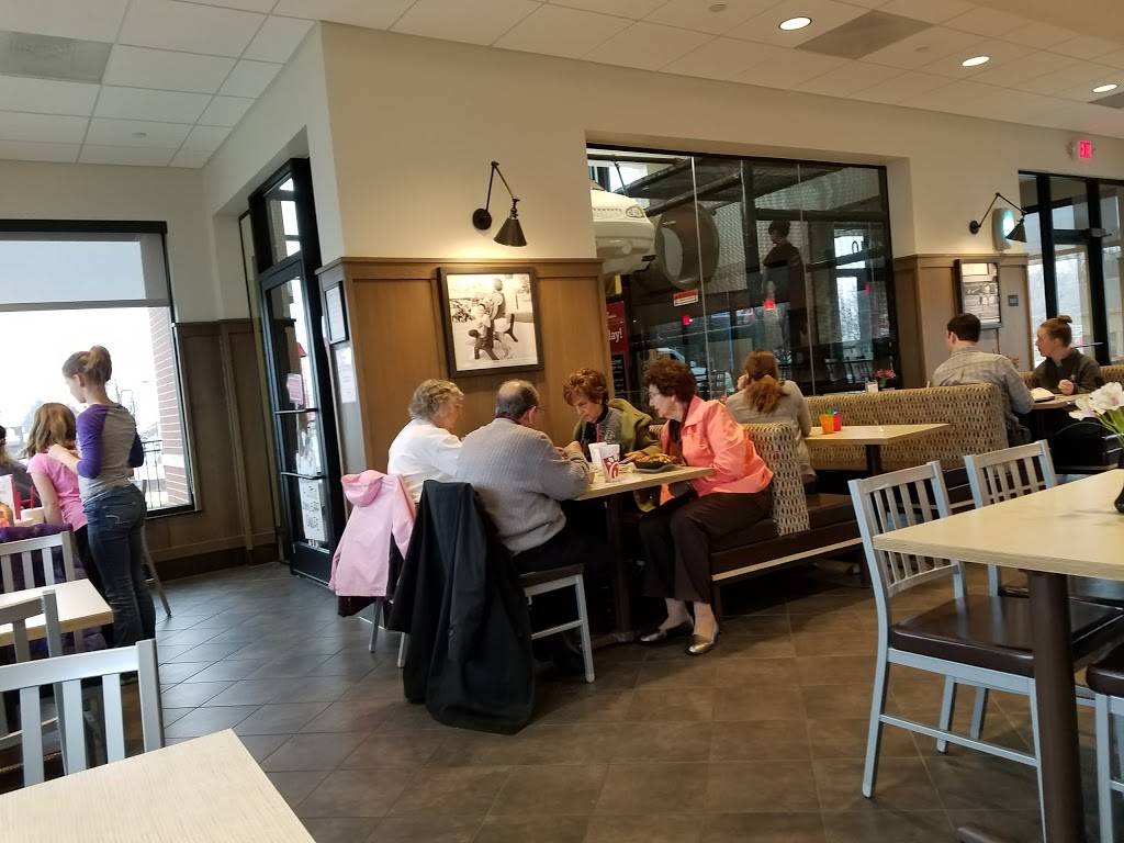 Chick-fil-A | restaurant | 4040 Merle Hay Rd, Des Moines, IA 50310, USA | 5152765222 OR +1 515-276-5222