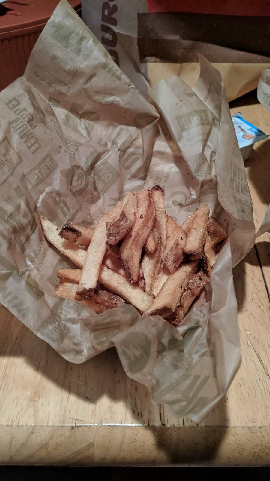 Wingstop | restaurant | 1075 Wynnewood Village Shopping Center, Dallas, TX 75224, USA | 2149469464 OR +1 214-946-9464