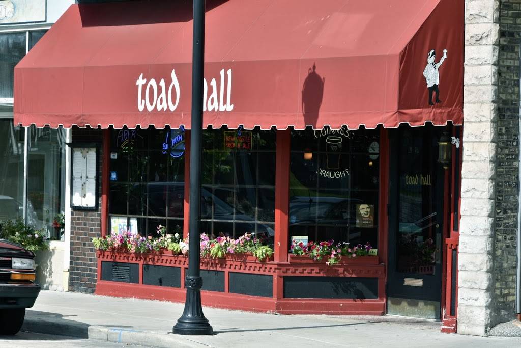 Toad Hall Pub | restaurant | 611 Wisconsin Ave, Racine, WI 53403, USA | 2626326389 OR +1 262-632-6389