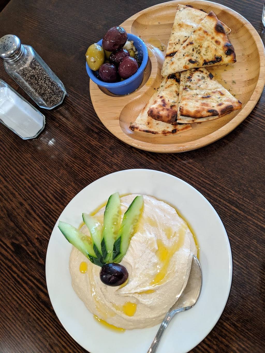 Yia Yias Taverna | restaurant | 1035 Flushing Ave, Brooklyn, NY 11237, USA | 7188215900 OR +1 718-821-5900