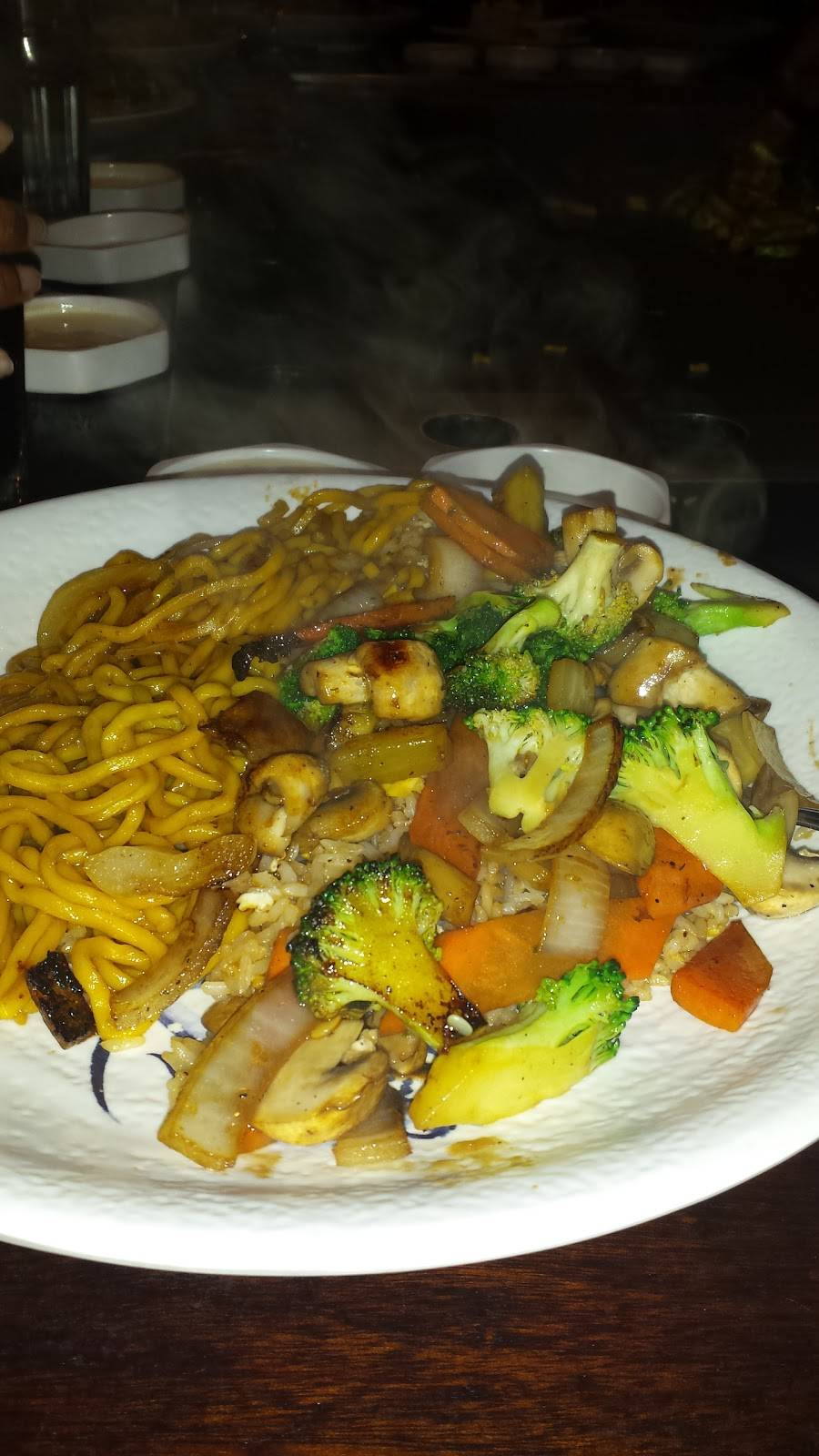 Kobe Japanese Steak & Seafood House | restaurant | 8165 Honeygo Blvd, Nottingham, MD 21236, USA | 4109318900 OR +1 410-931-8900