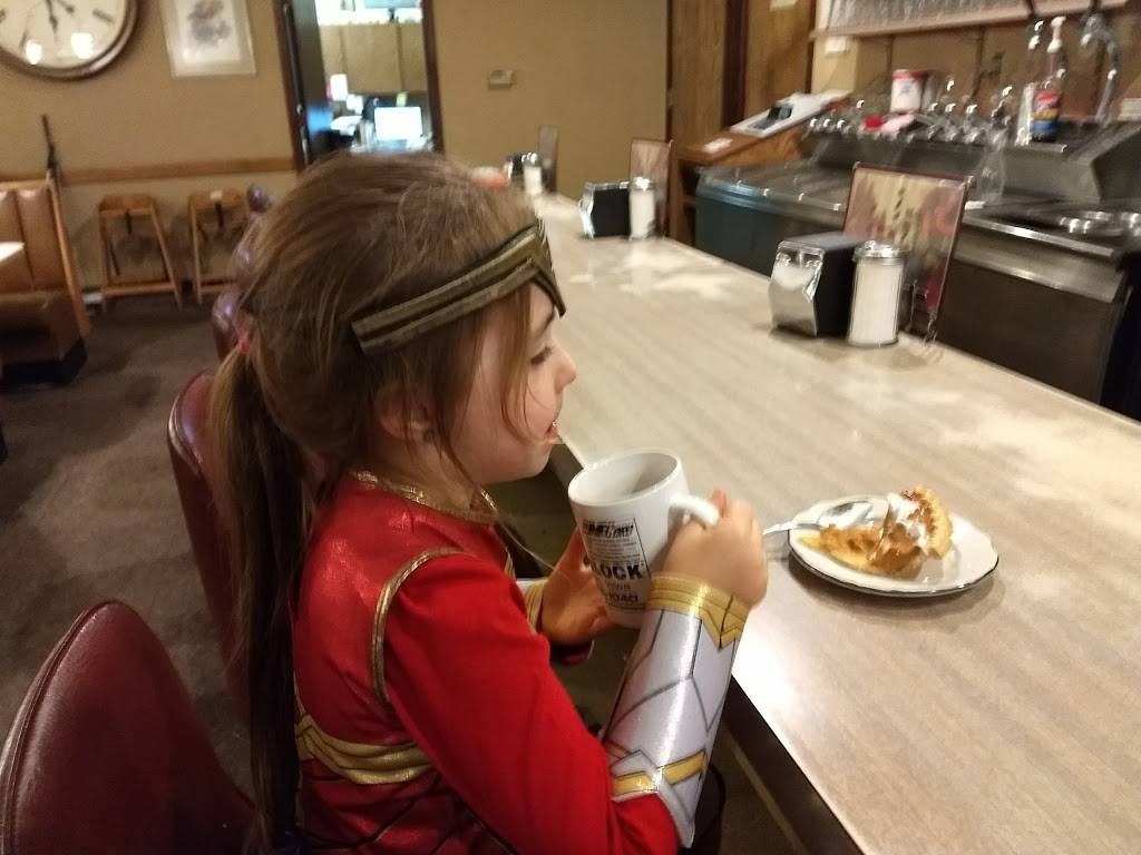 Cronks Cafe | night club | 812 4th Ave S, Denison, IA 51442, USA | 7122634191 OR +1 712-263-4191