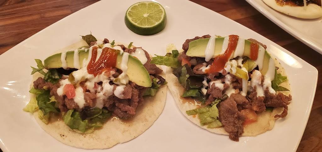 Momo Chicken and Grill | restaurant | 1001 4th St SW, Washington, DC 20024, USA | 2024886363 OR +1 202-488-6363