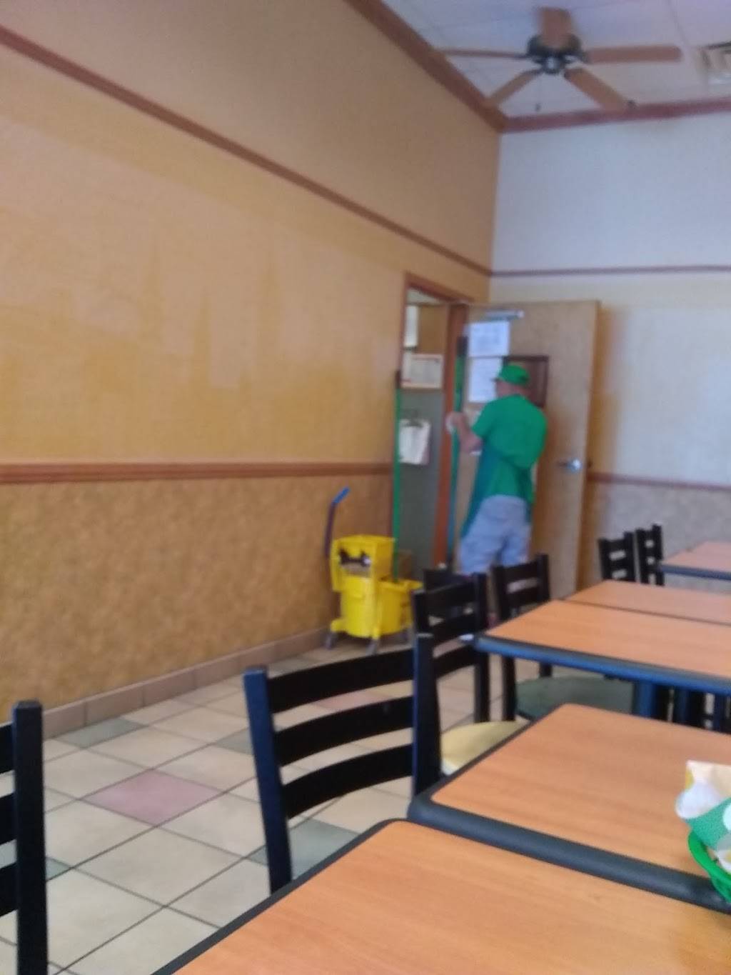 Subway | restaurant | HEB Marketplace, 5601 Bandera Rd Unit 110-B, San Antonio, TX 78238, USA | 2105214518 OR +1 210-521-4518