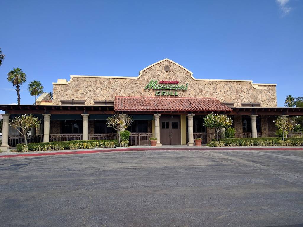 Romanos Macaroni Grill | restaurant | 19400 Plummer St, Northridge, CA 91324, USA | 8187252620 OR +1 818-725-2620