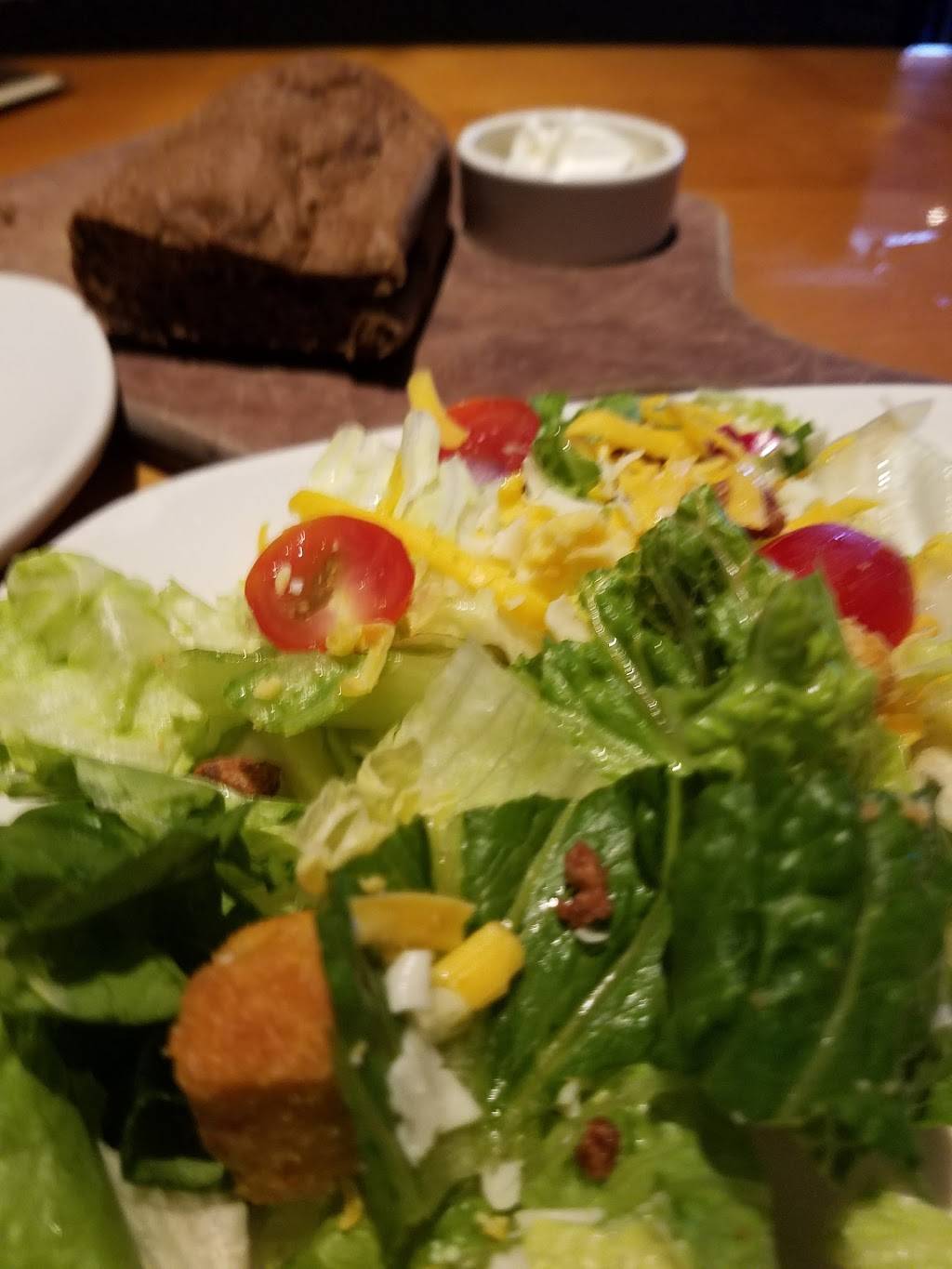 Outback Steakhouse | restaurant | 813 Airport Fwy, Hurst, TX 76053, USA | 8172850004 OR +1 817-285-0004