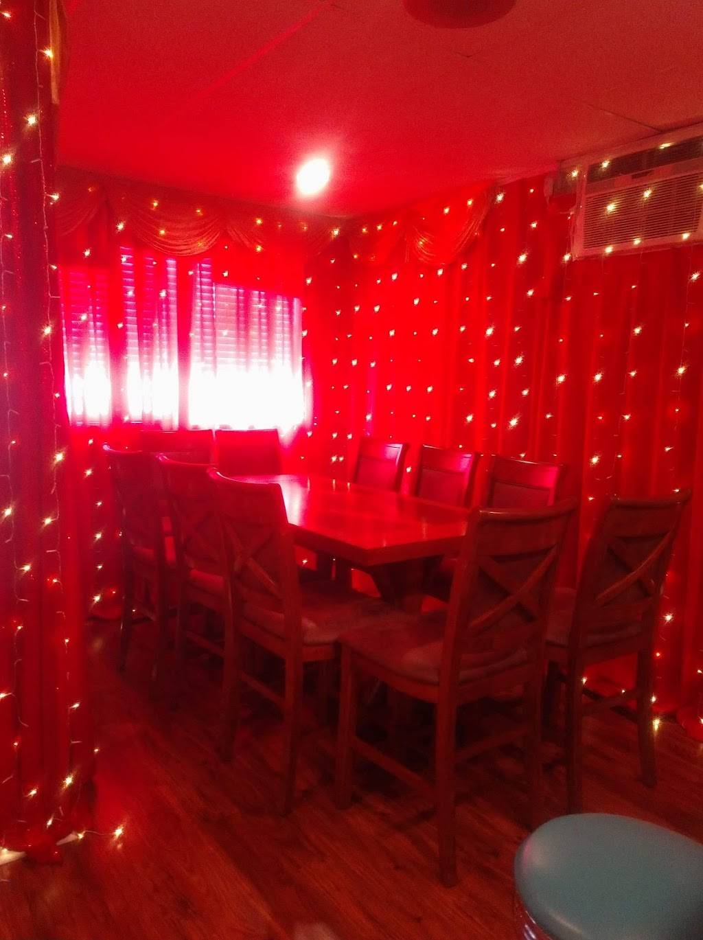 The Magnificent Outspoken and Beautiful Wives of Richmond Restau | restaurant | 3849 S Crater Rd, Petersburg, VA 23805, USA | 8045869062 OR +1 804-586-9062