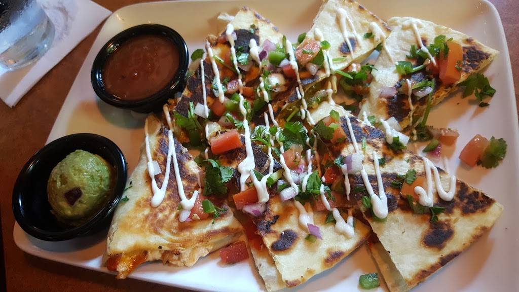 TGI Fridays | restaurant | 23 Crystal Run Crossing, Middletown, NY 10941, USA | 8456929070 OR +1 845-692-9070