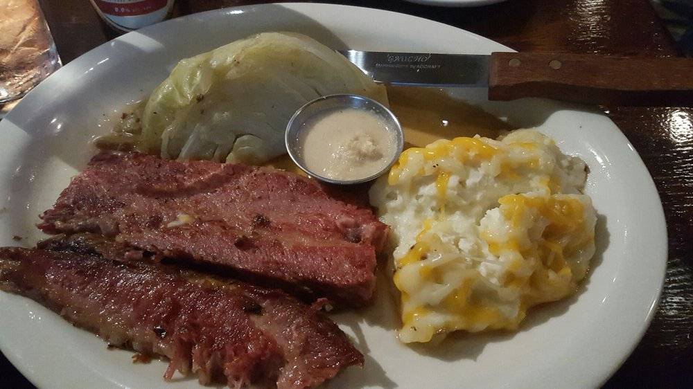 Madrona Arms | restaurant | 1138 34th Ave, Seattle, WA 98122, USA | 2067395104 OR +1 206-739-5104